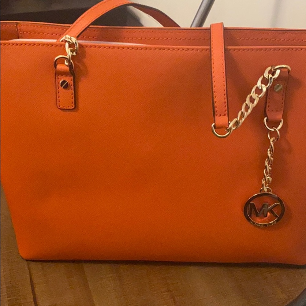 ✨NWT✨ Tangerine Michael Kors Bag!